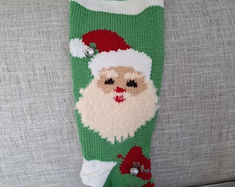 Groene erwt, bruine ogen Kerstman, kerstsok, handgebreid door Anasniftyknits op Etsy