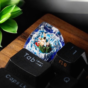 Zoro Resin Keycap - handgefertigte Tastenkappe für mechanische Tastatur | One Piece Anime Tastenkappe | Roronoa Zoro R4 ESC Tastenkappe, Otaku Geschenk