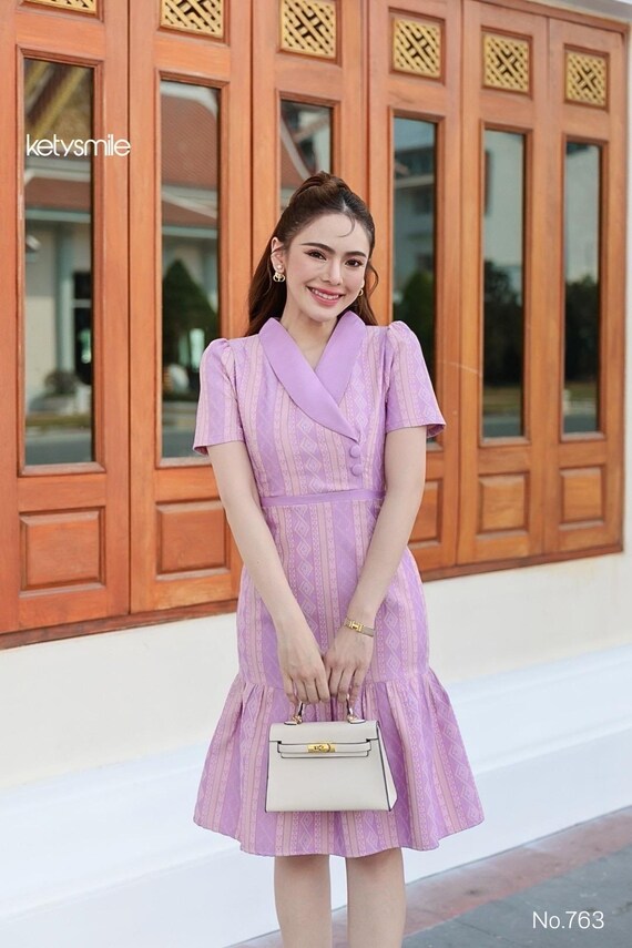 thai silk evening dress Zapakasa Women Sparkly Gold Metallic Short Cocktail Dress A Line Sweetheart  Homecoming Dress with Pleats main image 0