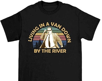 Living in A Van Down by The River Retro Chris Farley, Matt Foley, JASONBOXmas, Geschenk Shirt für, T-Shirt, Langarm, Hoodies Sweatshirt