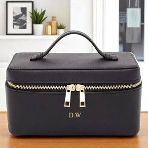 Bolsa de maquillaje de piel saffiano personalizada, neceser de viaje personalizado para mujer, organizador de cosméticos colgante, kit de aseo con monograma