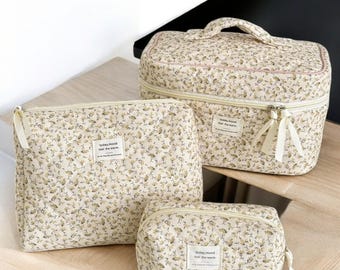Vintage Floral Quilted Cosmetic Bag Large Capacity Travel Makeup Organizer Gift Pouch for Women