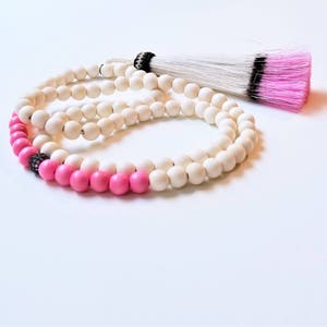 Rodeo Tassel Necklace, White Western Boho Tassel Necklace, Pink Horse Hair Tassel Jewelry, Wooden Tribal Jewelry, Horsehair Tassel Necklace
