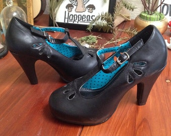 vintage 1940s inspired t-strap heels sz 5