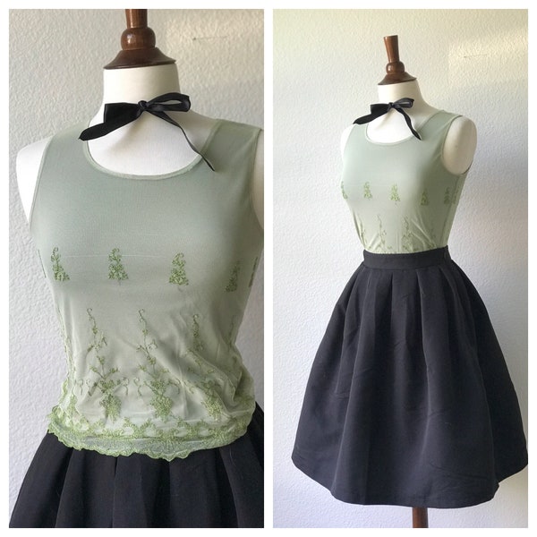 Vintage lace embroidered green top sz s