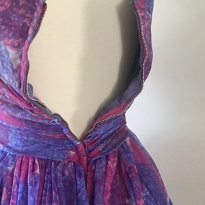 Vintage 50s purple garden dream day dress with full skirt and crinoline size xs image 7