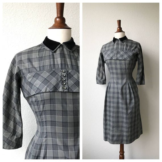 Vintage 1940s grey and blue plaid dress velvet co… - image 1