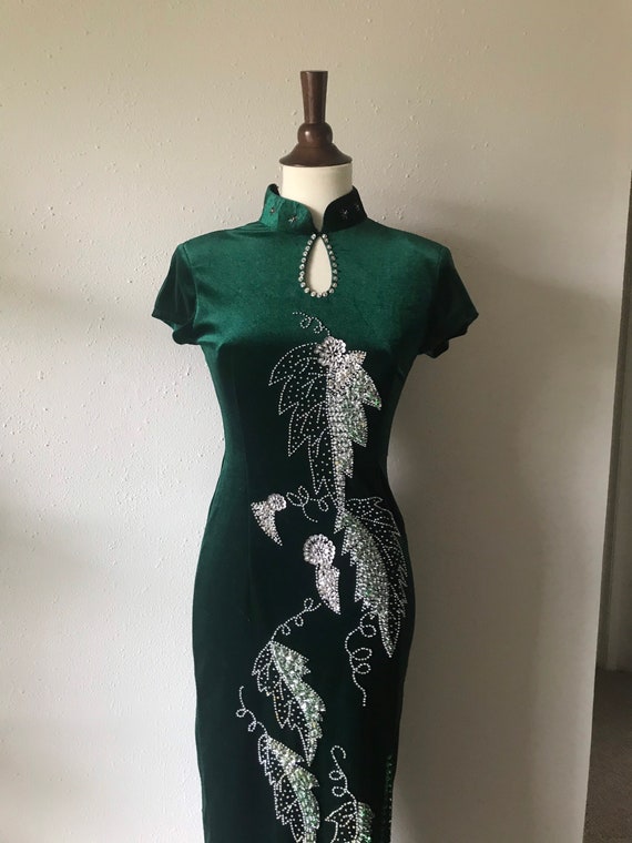 Vintage velvet green sequined qipao cheongsam sz … - image 2