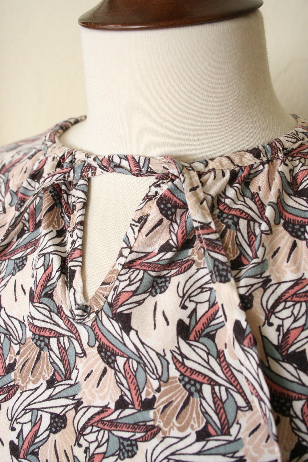 Vintage Abstract PINK Print Tie Blouse Sz XS or S - Etsy