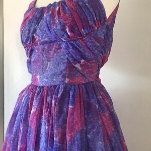 Vintage 50s purple garden dream day dress with full skirt and crinoline size xs image 5