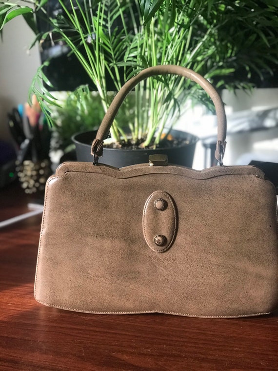 Tan 1950s handbag Mad Men