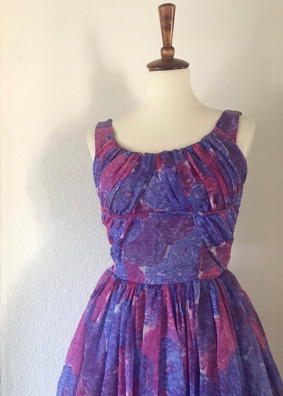 Vintage 50s purple garden dream day dress with fu… - image 8