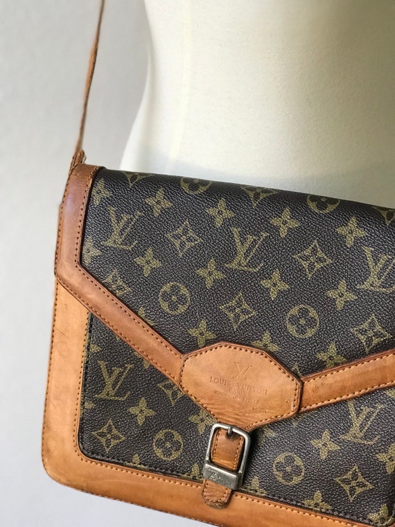 Vintage Louis Vuitton envelope messenger bag RARE Gem