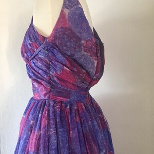 Vintage 50s purple garden dream day dress with full skirt and crinoline size xs image 2