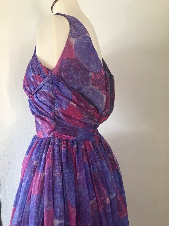 Vintage 50s purple garden dream day dress with fu… - image 2