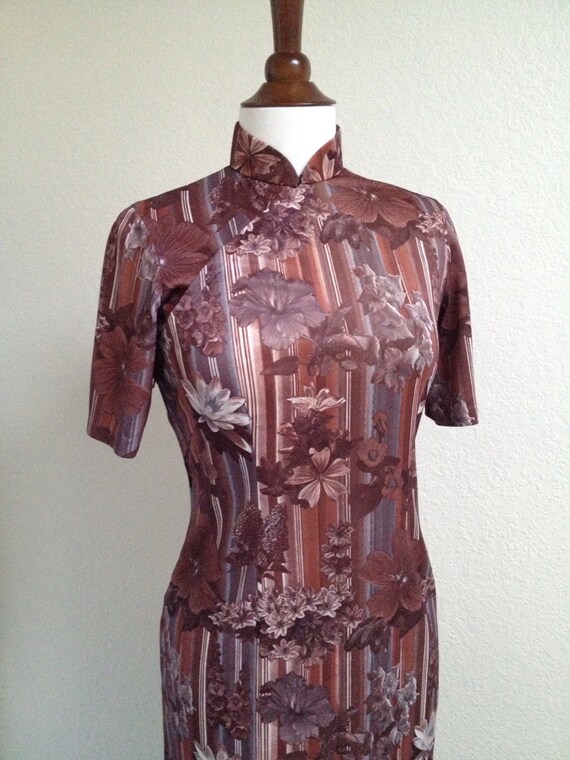 Vintage brown floral qipao size S-M - image 3