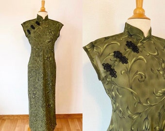 Vintage green floral cheongsam with keyhole back size medium