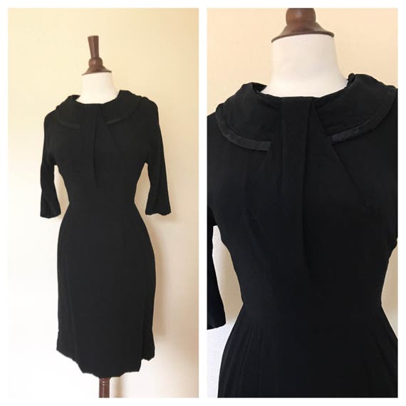 Vintage black wiggle dress 1950s size S silk neck… - image 1