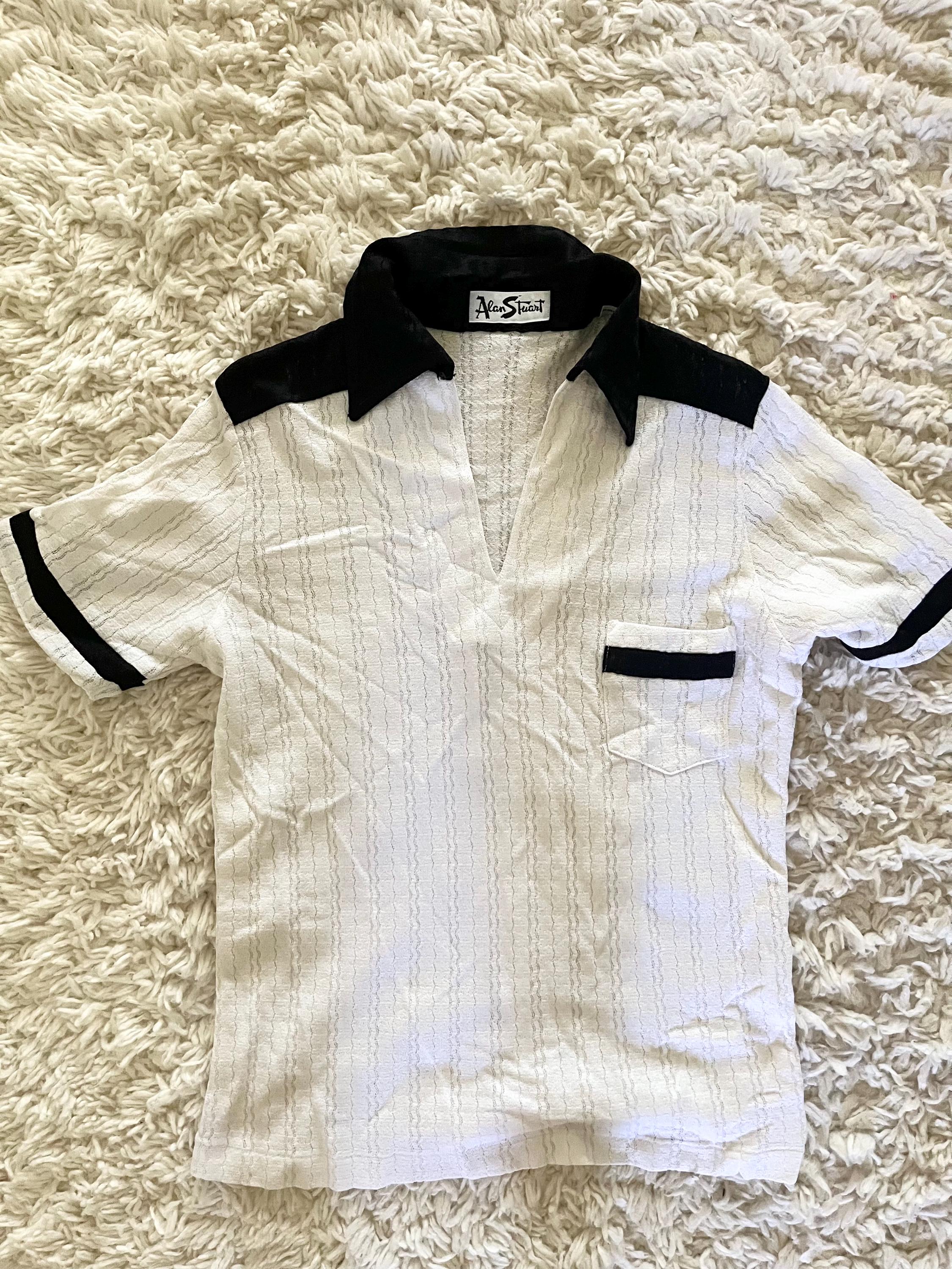Acheter T-shirt pour hommes, couleur unie, col en V, manches courtes