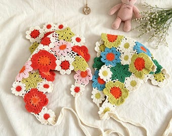 Gestricktes Daisy Kopftuch, dreieckiges Bandana Stirnband, gehäkeltes Haartuch, Frühling Sommer Kopftuch, Cottagecore Haarschmuck, Boho Kopfbedeckung