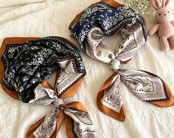 Bandana estilo paisley anos 2000, lenço de cabeça retrô feminino, lenço de cabelo boho, bandana com decote quadrado, lenço de cabelo com toque de seda, acessório de cabelo para festivais.