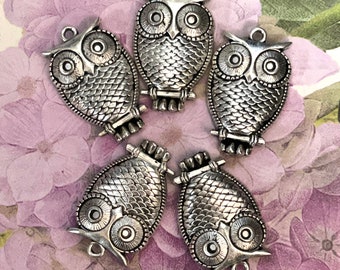 10 Antiqued Silver Owl Charms w/ spots in the eyes for flatback crystals - non tarnish silver tone zinc alloy- 28x18mm (about 1" tall)