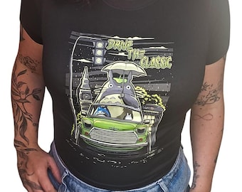 Mini Cooper de mujer, mi vecino conduce la clásica camiseta corta de bebé