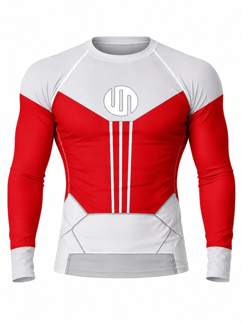 Puede incluir: Una camiseta deportiva de manga larga en rojo, blanco y gris. La camiseta presenta una parte superior y mangas blancas, con un panel central y mangas rojas. Un logotipo blanco est&aacute; en el pecho y tres rayas verticales blancas recorren el centro.