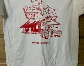 Visit KATZ MOTEL T-Shirt (Inspired Courage the cowardly dog)