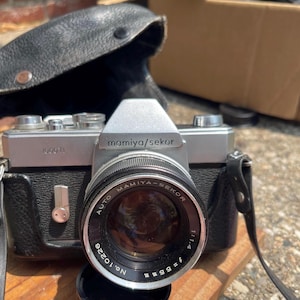 Mamiya/Sekor 1000 TL 35mm SLR Film Camera