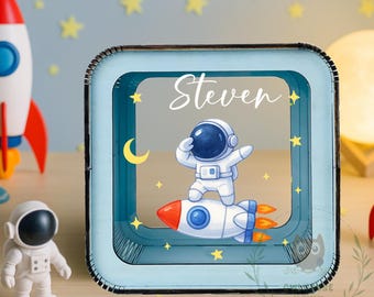 Spersonalizowana skarbonka z astronautą, spersonalizowana skarbonka na monety z imieniem, dekoracja pokoju dziecięcego w kosmosie, wyjątkowy prezent urodzinowy dla chłopców, dekoracja w kształcie rakiety