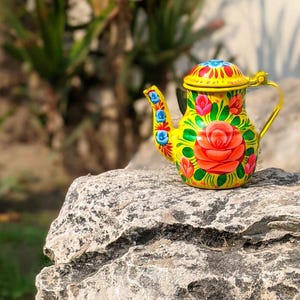 Teiera dipinta a mano: arte dei camion pakistani, arredamento da cucina boho