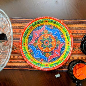Handmålad lastbilskonstbricka: 30 cm silverfärgad boho dekortallrik