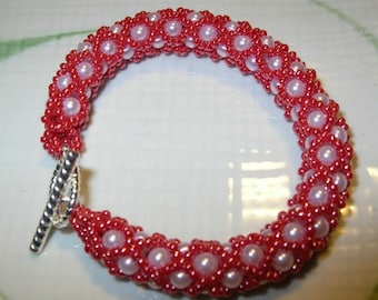 Woven Bead and Pearl XOXO Bracelet - Pink Hugs And Kisses Pattern Rope Style Fashion Jewelry