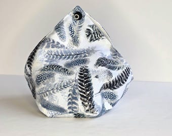 White feather Bento yarn bowl, reusable eco-friendly zero waste dumpling pouch, yarn cake keeper, small cotton project bag storage organizer