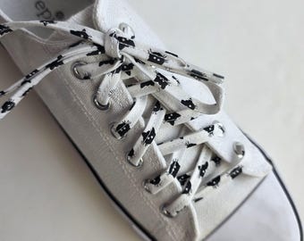 Black cat shoelaces, white shoestrings w/cats, shoes boots sneakers, goth glam skating accessory, handmade flat cotton laces for footwear