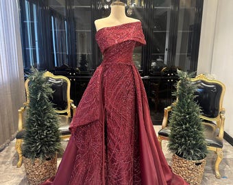 Luxury Satin Mermaid Dress with Lace – Off Shoulder Detail – Detachable Skirt Evening Gown