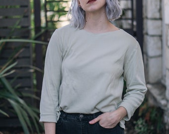 90’s vintage light green / mint scoop neck pullover crewneck 3/4 long sleeve blouse top