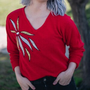 80’s vintage red pullover knit sweater top, v-neck long sleeve, floral, Christmas holiday pattern