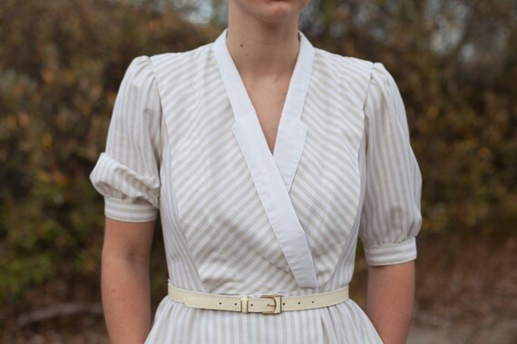 Vintage Women's Business Casual White Cream Striped Dress With Pockets,  40's Style, 80's Era