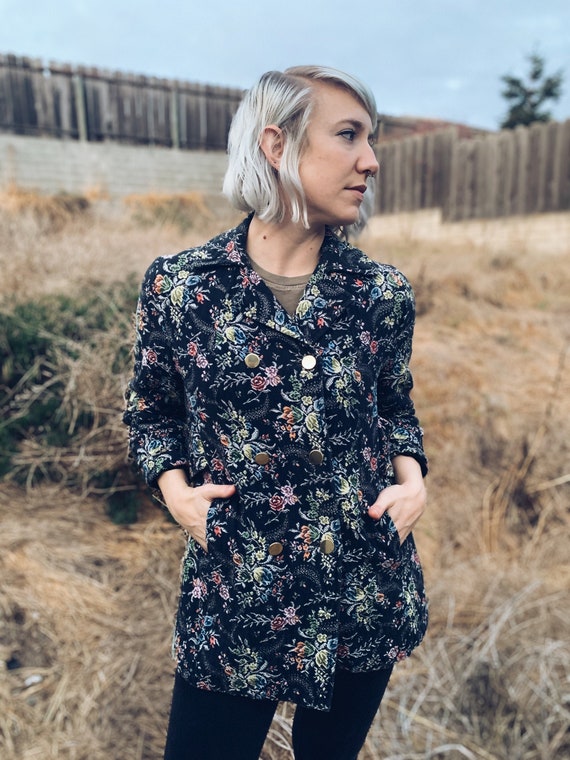 vintage 60's floral & black tapestry button up pea