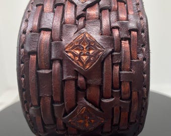 Leather bracelet, Leather cuff, hand-made