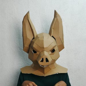 Modèle en carton de casque de chauve-souris avec tutoriel vidéo - Modèle DIY imprimable pour costumes, cosplay et projets créatifs