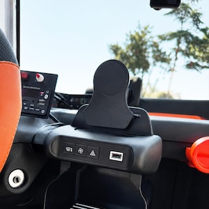 Supporto Smartphone Per MagSafe con Ricarica Wireless 15W adatto a Citroen Ami, per Opel Rocks-e, per Fiat Topolino Porta Cellulare