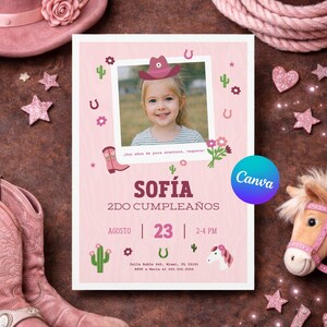 May include: Pink invitation card featuring a photo of a young girl in a cowboy hat. The card reads "SOFÍA", "2DO CUMPLEAÑOS", and "AGOSTO 23". It's decorated with cacti, horseshoes, and a pink boot, perfect for a birthday celebration.