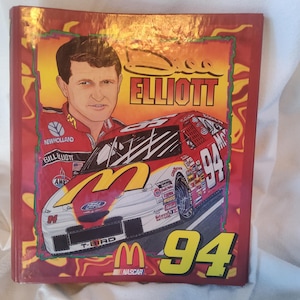 Nascar-fans, 32 kaarten in prachtige vorm. Ze zitten al meer dan 30 jaar in de map. Heb je een of meer details nodig? Laat het me weten.
