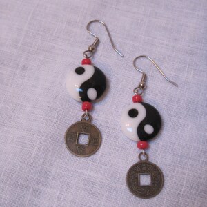 Handmade beaded Ying yang glass bead earrings