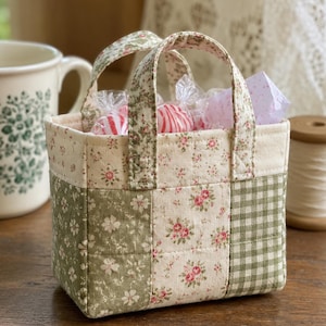 Mini Gift Tote Bag Sewing Pattern | Beginner Box Tote, Patchwork Fabric (PDF Download)