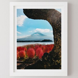 Mt Fuji Print, Kawaguchiko Herbst Wandkunst, Japan Landschaft Poster, Fuji Reisedekor, Oishi Park Rote Büsche, Berg Fuji Bergszene
