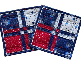 Patriotic Potholders, Quilted Pot Holder Set, Fourth of July Americana Decor, Handmade, Hot Pads, Trivets, Mug Rugs, Candle Mats, Set of 2